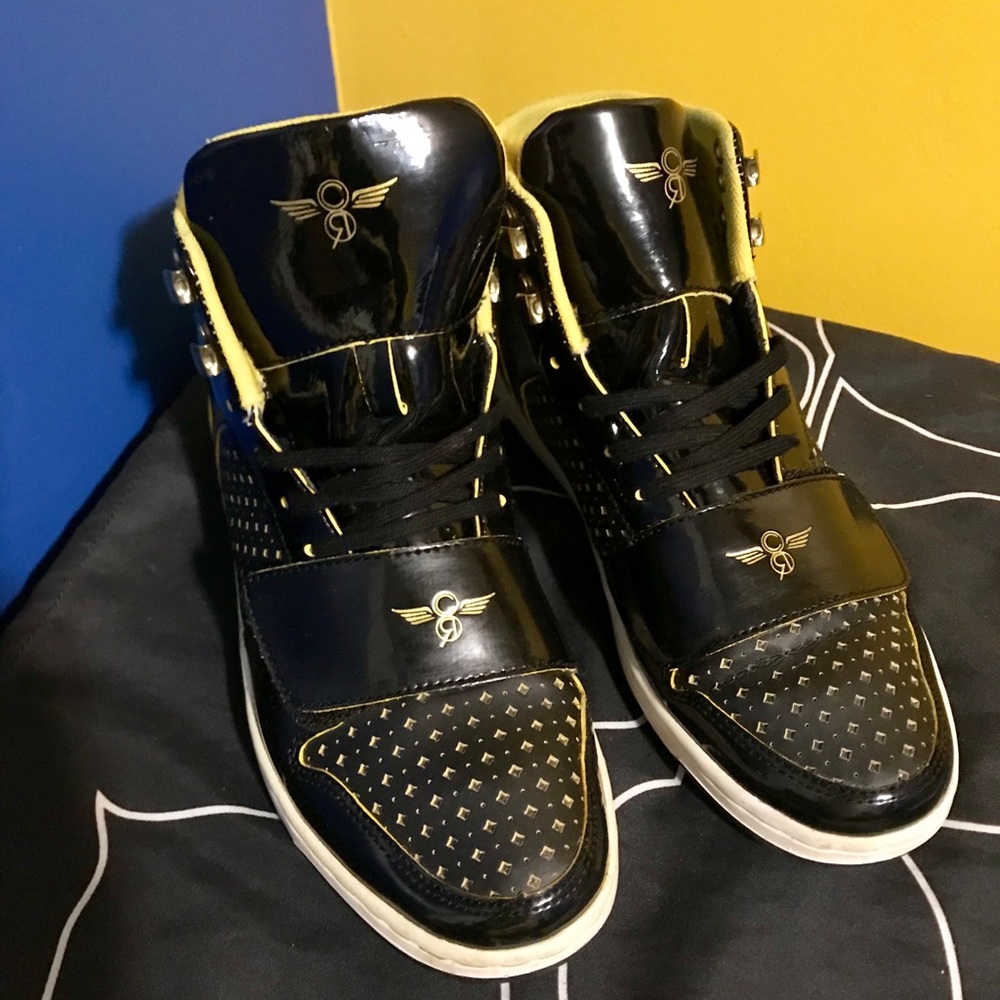 Creative Recreation-Cesario